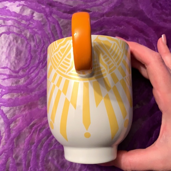 CIRQUE DU SOLEIL Asymmetrical Yellow Orange Sun Ring Handle Coffee Cup Mug 14oz - Picture 6 of 11